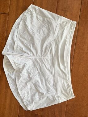 Lululemon size 12 white Women's White Athletic Shorts